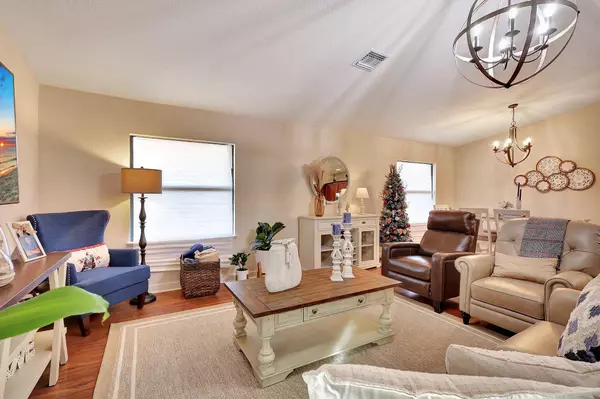 30 Nogales WAY, Port Saint Lucie, FL 34952