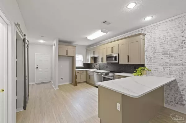 7101 Joy St, Pensacola, FL 32504