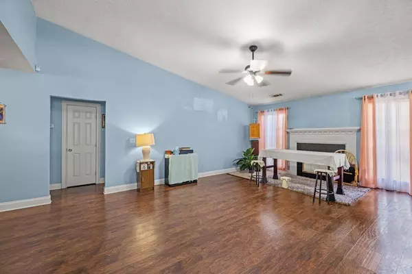 2253 Cheyenne LN, Lawrenceville, GA 30044