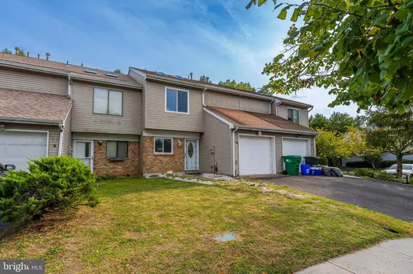 18 HOMESTEAD DR, Matawan, NJ 07747