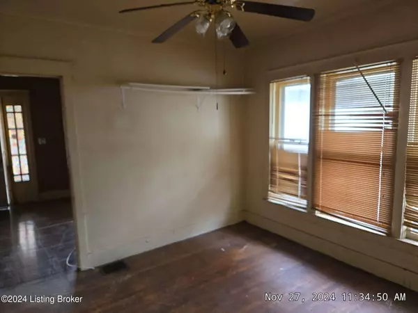 681 S 42nd St, Louisville, KY 40211