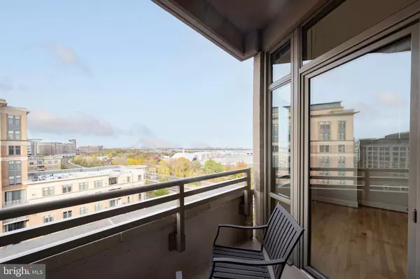 3650 S GLEBE RD #1048, Arlington, VA 22202