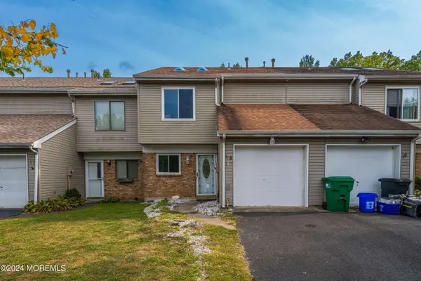 18 Homestead Drive, Matawan, NJ 07747