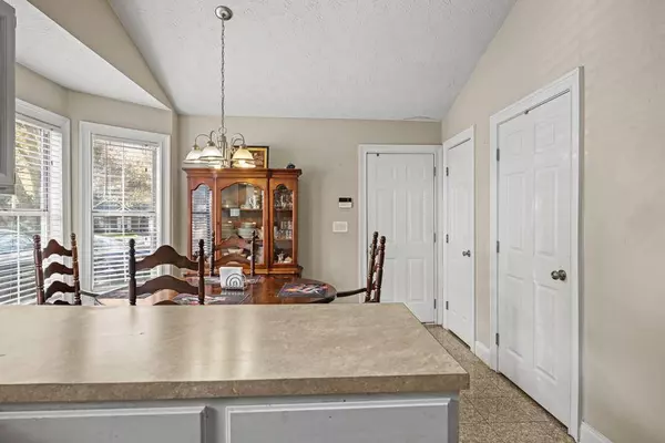 2253 Cheyenne LN, Lawrenceville, GA 30044