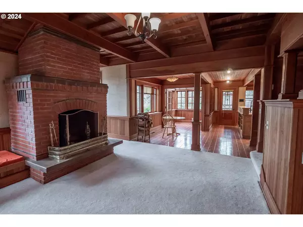 504 SPYGLASS DR, Eugene, OR 97401