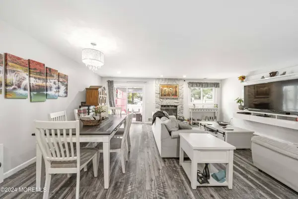 18 Homestead Drive, Matawan, NJ 07747