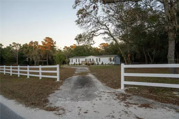 1835 CR 543B, Sumterville, FL 33585