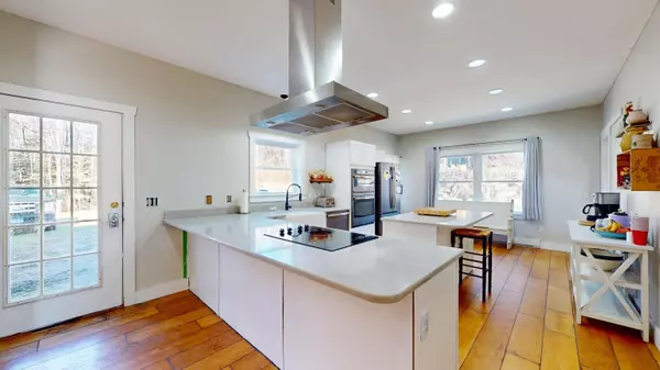 79 McKinley ST, Lake Placid, NY 12946