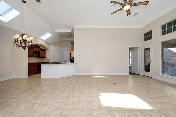 6009 Lake Way, North Richland Hills, TX 76180