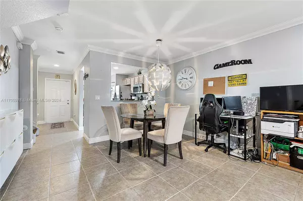 6617 Winfield Blvd #7-1, Margate, FL 33063