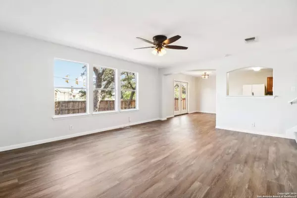 10103 DIVINE BREEZE, San Antonio, TX 78251-4371