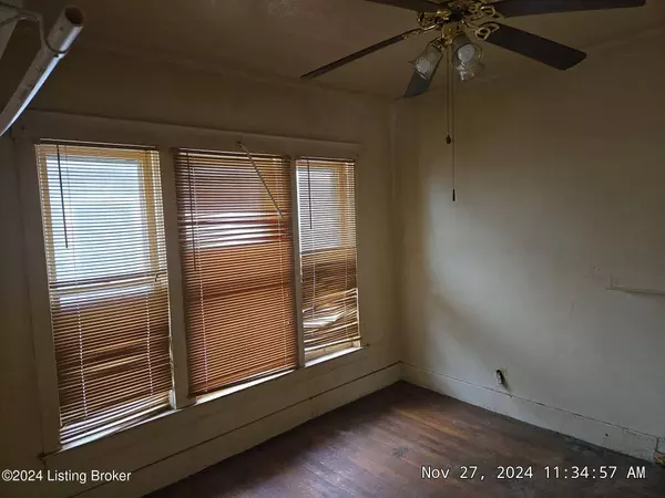 681 S 42nd St, Louisville, KY 40211