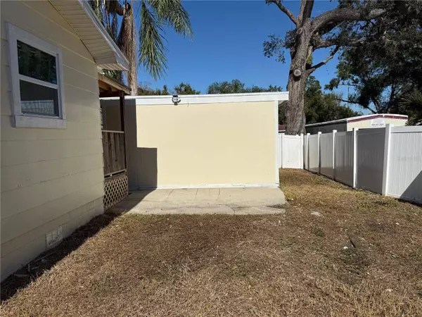 1810 E POINSETTIA AVE, Tampa, FL 33612