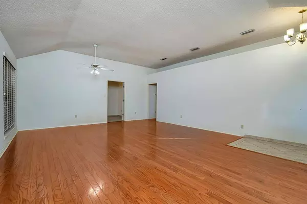 369 Banyan Drive, Grapevine, TX 76051