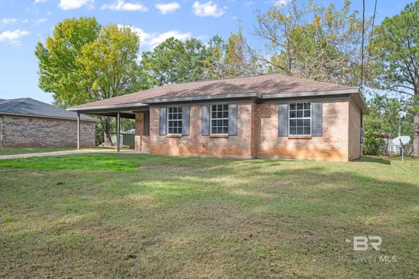 811 E Verbena Avenue, Foley, AL 36535