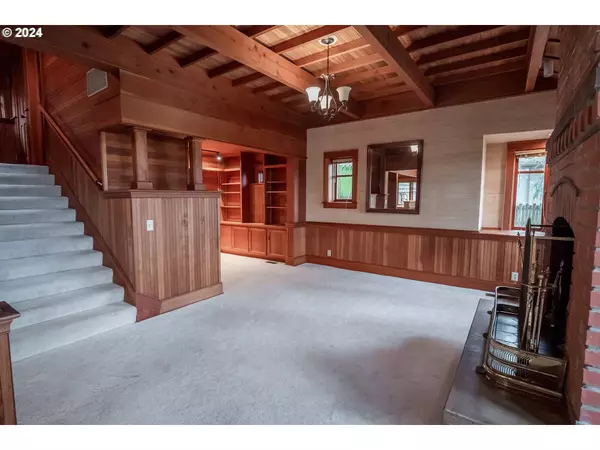 504 SPYGLASS DR, Eugene, OR 97401