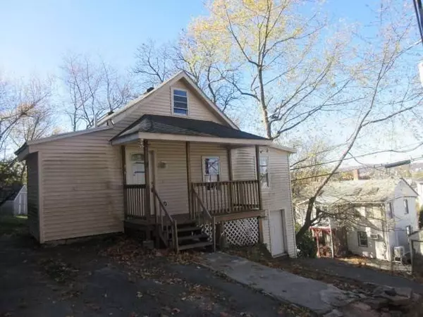 8 Hawkins Street, Worcester, MA 01604