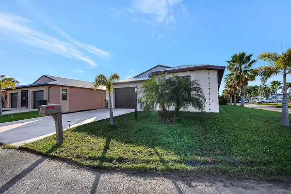 30 Nogales WAY, Port Saint Lucie, FL 34952
