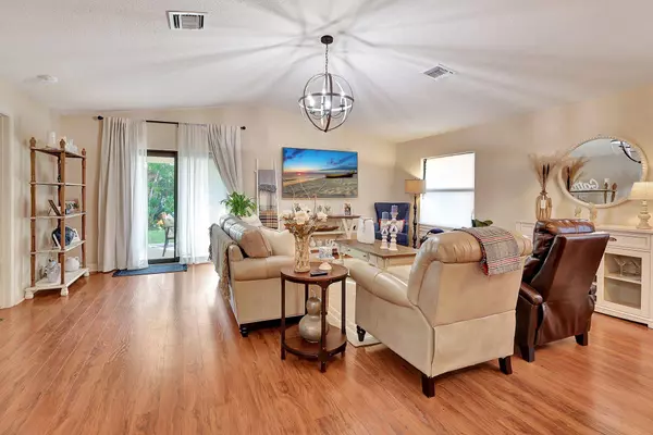 30 Nogales WAY, Port Saint Lucie, FL 34952