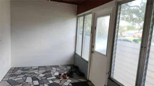 11523 FOREST HILLS DR, Tampa, FL 33612