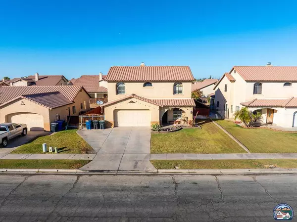 998 Danenberg Dr, El Centro, CA 92243