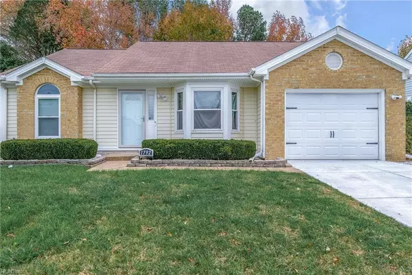 1792 Pathfinder DR, Virginia Beach, VA 23454