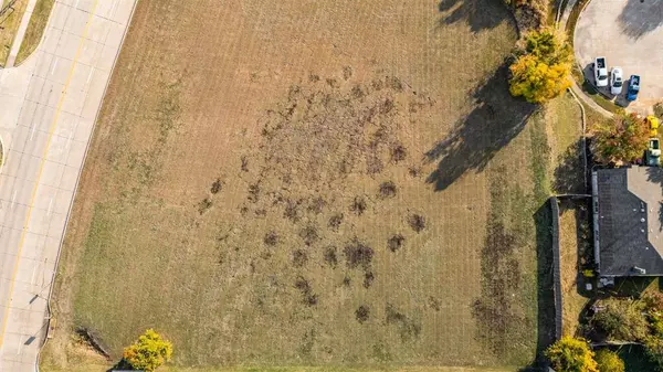 2315 W Warrior Trail, Grand Prairie, TX 75052