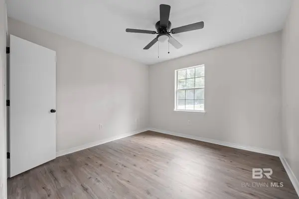 811 E Verbena Avenue, Foley, AL 36535