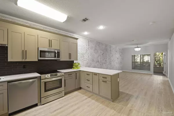 7101 Joy St, Pensacola, FL 32504