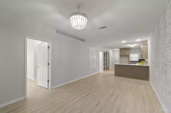 7101 Joy St, Pensacola, FL 32504