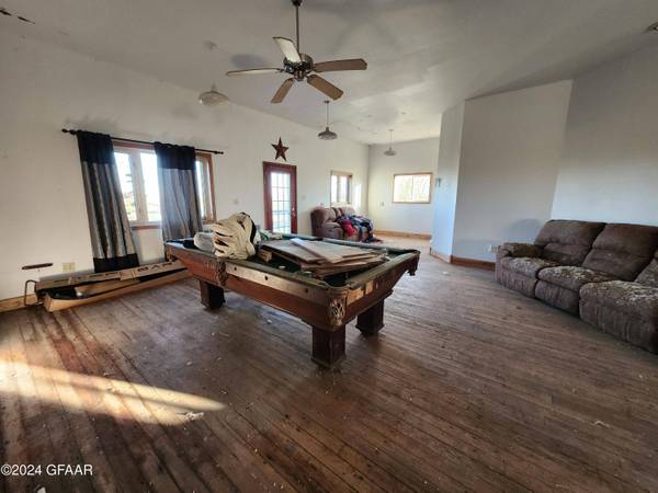 8469 151ST AVE NE, St Thomas, ND 58276