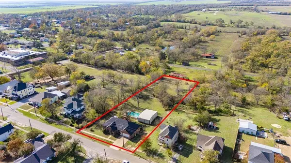 1101 8th Street, Honey Grove, TX 75446