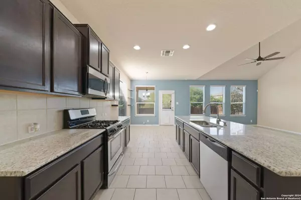 623 SAGE THRASHER, San Antonio, TX 78253-4589