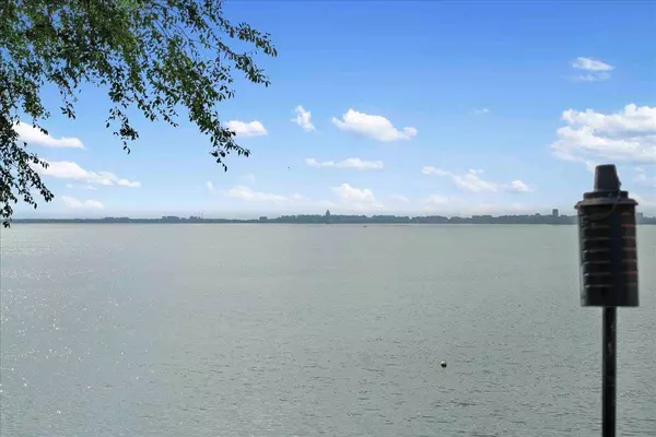 4912 Wakanda Drive, Waunakee, WI 53597