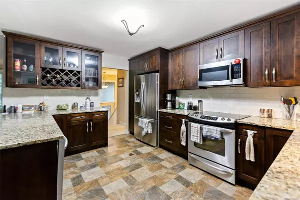 875 Walfred Rd, Langford, BC V9C 2P2