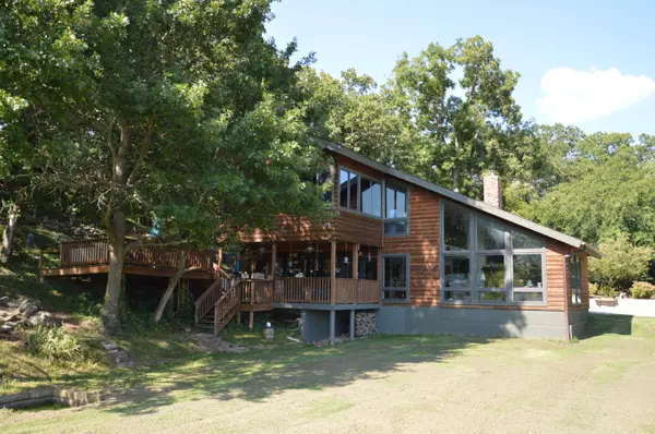 11328 Jolly Mill LN, Pierce City, MO 65723