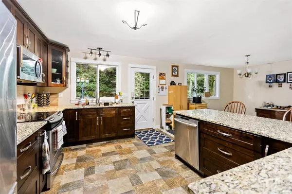 875 Walfred Rd, Langford, BC V9C 2P2