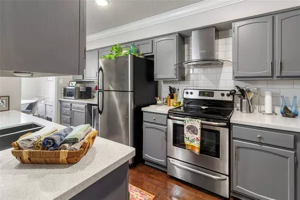 355 N Post Oak LN #738, Houston, TX 77024