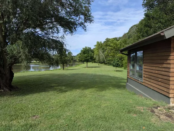 11328 Jolly Mill LN, Pierce City, MO 65723