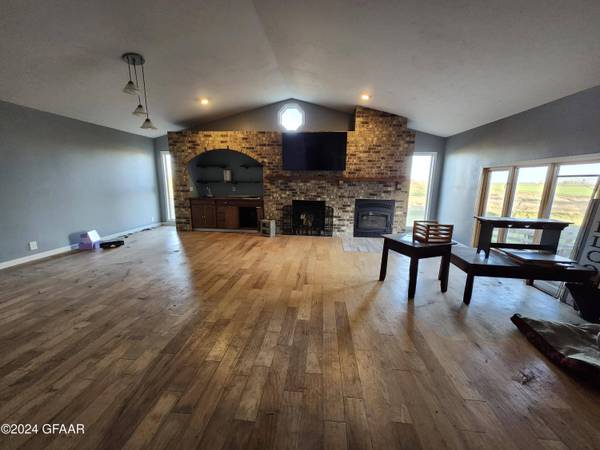 8469 151ST AVE NE, St Thomas, ND 58276