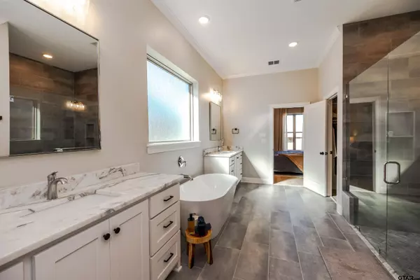 7259 Rolling Acres Pl., Tyler, TX 75707