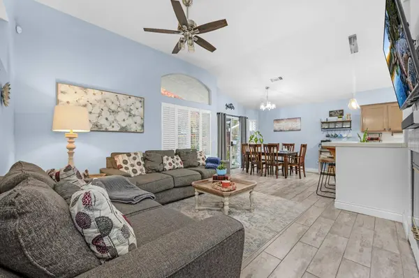 5910 W Parr Avenue, Fresno, CA 93722