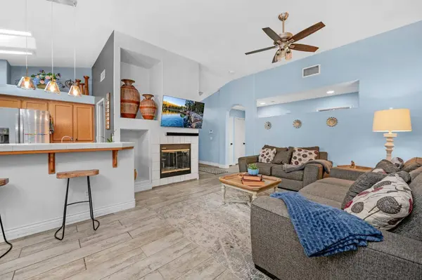 5910 W Parr Avenue, Fresno, CA 93722