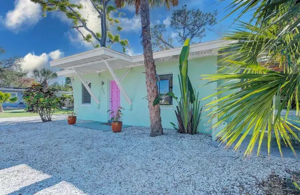 321 HILLS RD, Nokomis, FL 34275