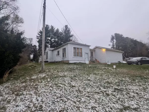 3202 N 300 E, Rolling Prairie, IN 46371-9519