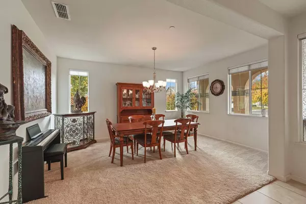 1298 Muir CT, Tracy, CA 95304