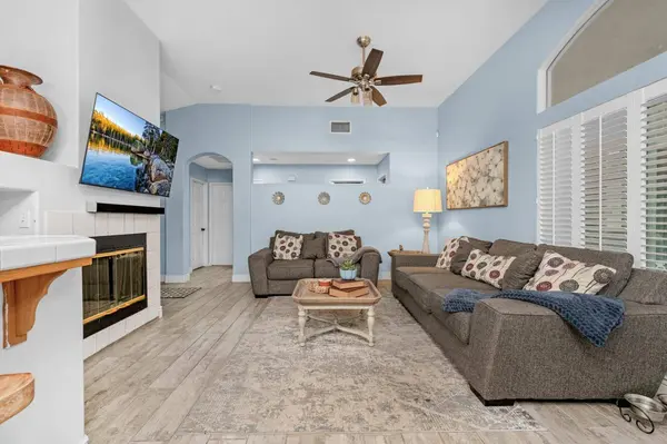 5910 W Parr Avenue, Fresno, CA 93722