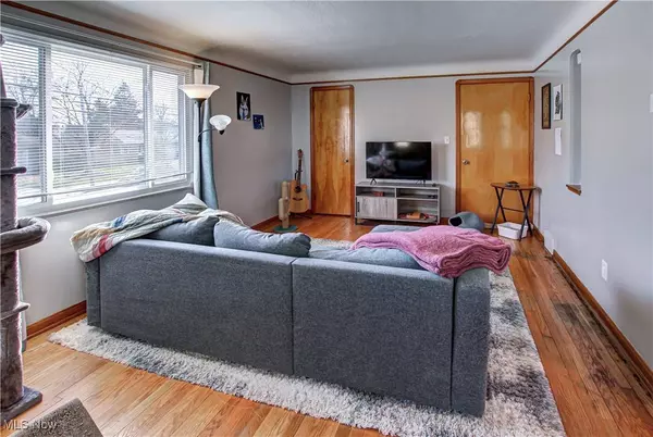 3422 Warren RD, Cleveland, OH 44111