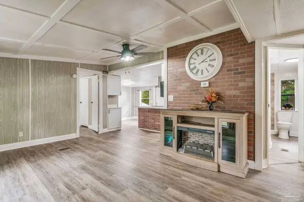 3729 Legend Creek Dr, Pace, FL 32571