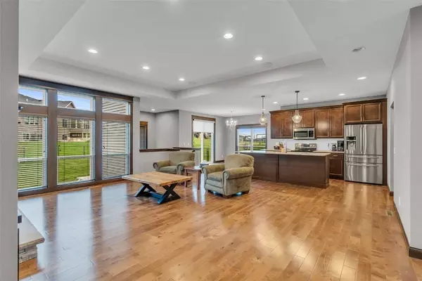 2507 Prairie Walk DR NW, Cedar Rapids, IA 52405